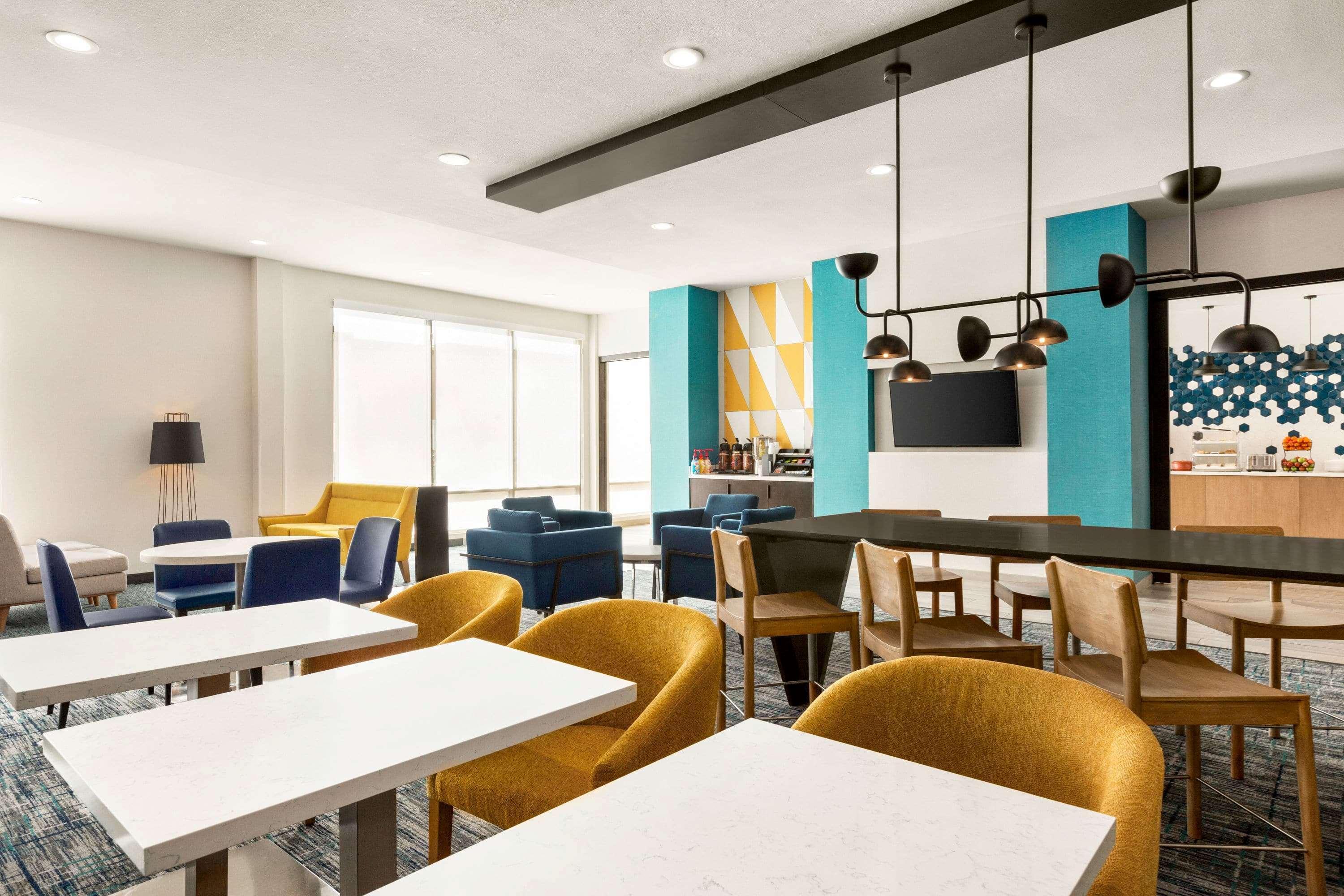 La Quinta By Wyndham Richmond-Sugarland Hotel Buitenkant foto