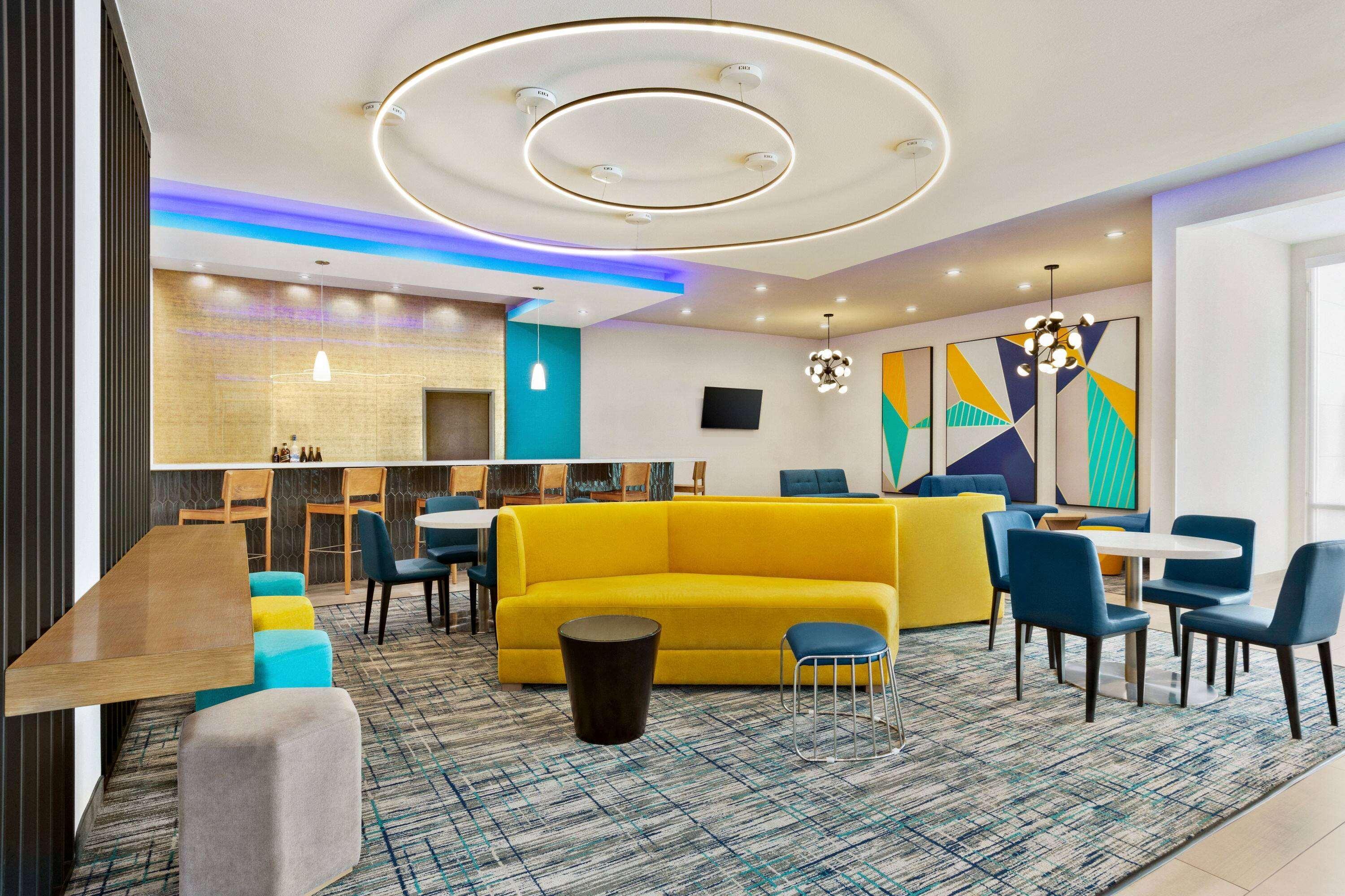 La Quinta By Wyndham Richmond-Sugarland Hotel Buitenkant foto