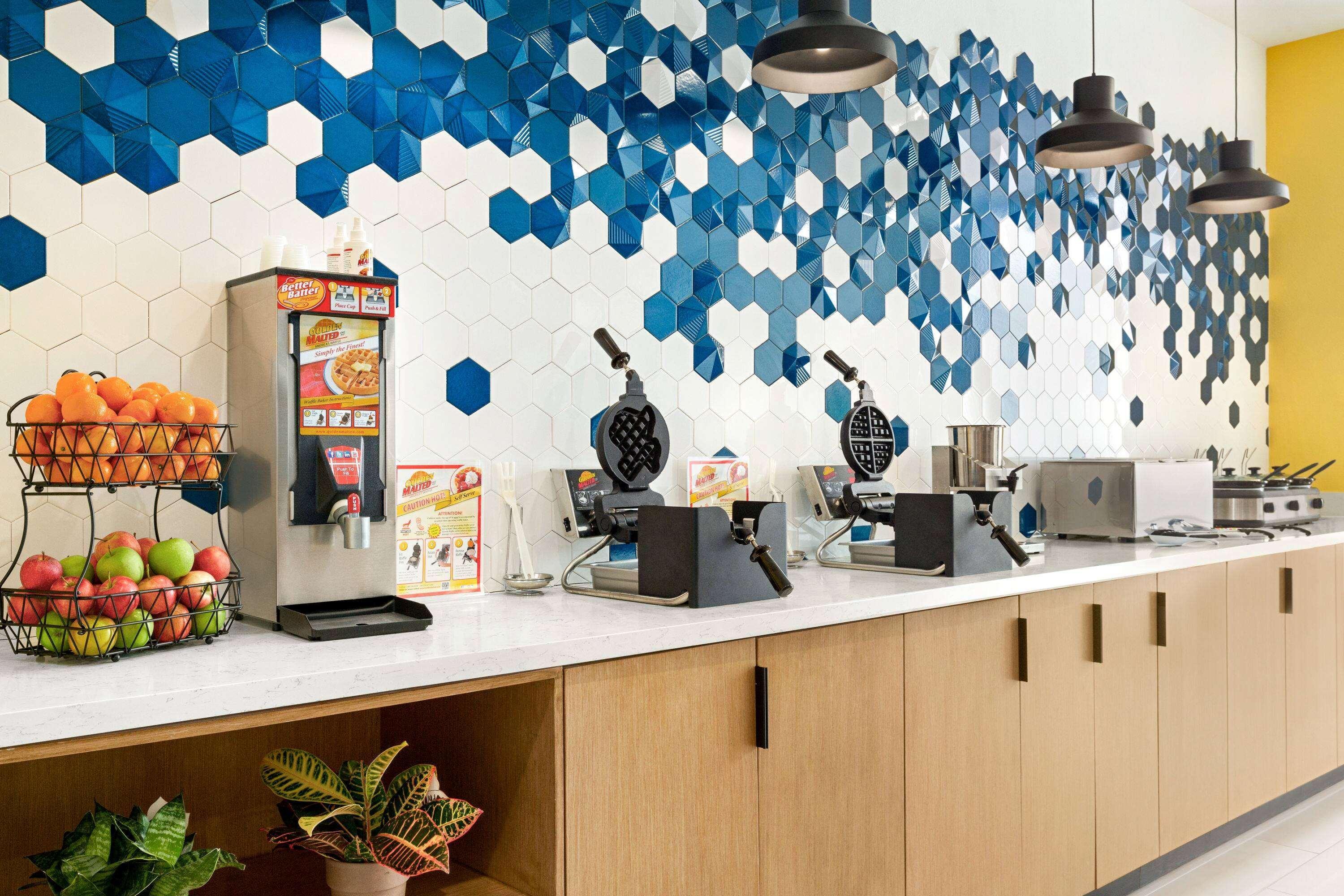 La Quinta By Wyndham Richmond-Sugarland Hotel Buitenkant foto